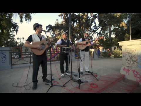 Trio Cuba iIe en Plaza Yungay -  El Beso Discreto