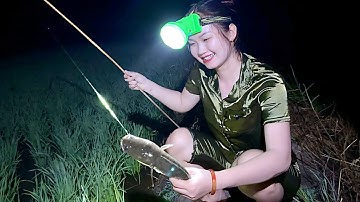 Cắm Câu Cá Lúa Tìm Săn CÁ LÓC Lên Đồng Trong Đêm | Trúc Phương Vlog #814