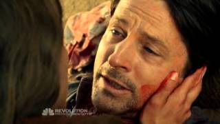 Tracy Spiridakos Revolution 1x01 - Pilot_2