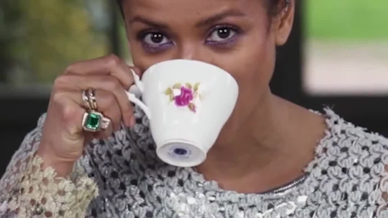 Звезда сериала «Локи» Гугу Мбата-Роу заслужила чашку чая.