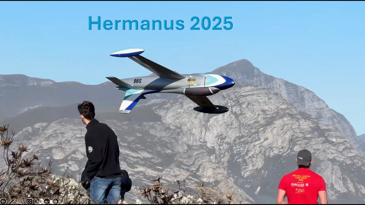 Мартин Венн летает на крупномасштабном Aermacchi MB-326 (Импала)