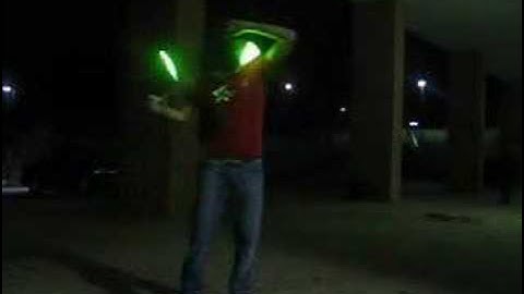 Glowsticking.com Stringing:   Chris G. (stinkowicz) 01.30.06