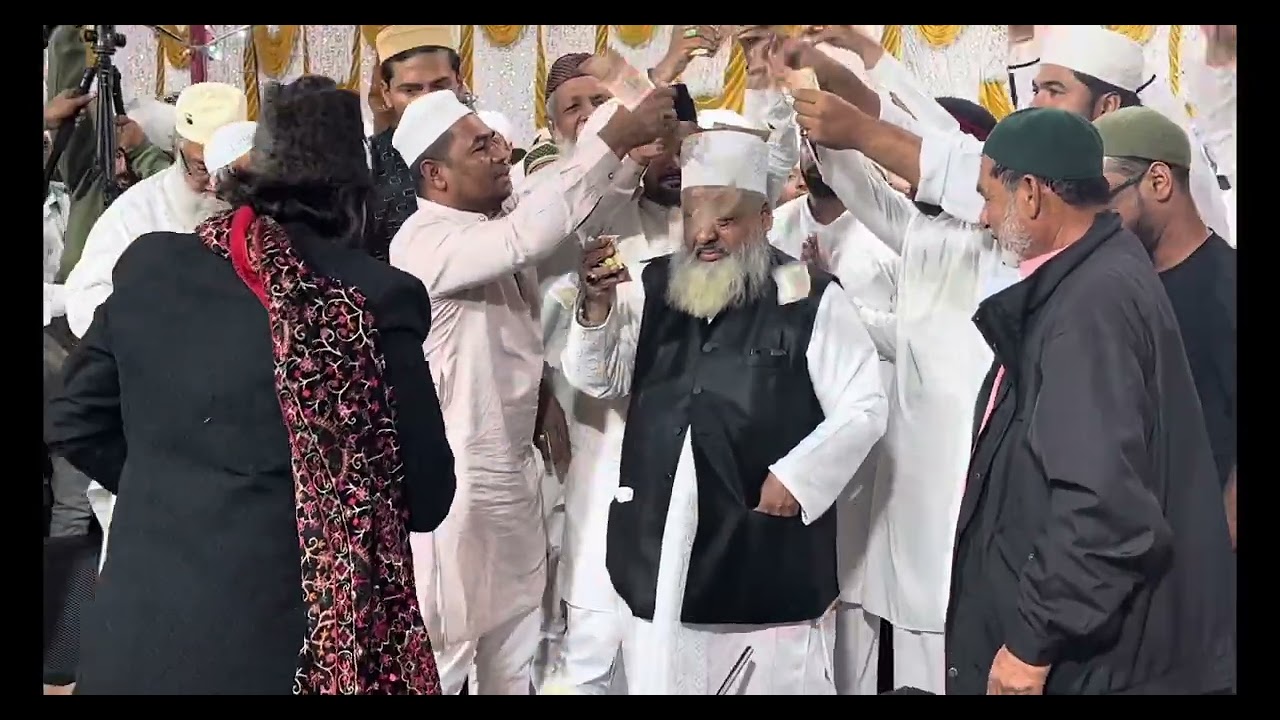 Urs mubarak Hazrat Mansur Mohammad Husain Shah Urfe Chhotu Miya Bawa Shaheb (R,D) Hansot India