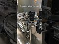 Fabricante de máquina taponadora de torsión y sujeción de cuatro ruedas para tarros de plástico
