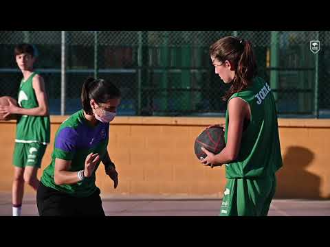 Un grupo de canteranos entrena en el Rincón de la Victoria