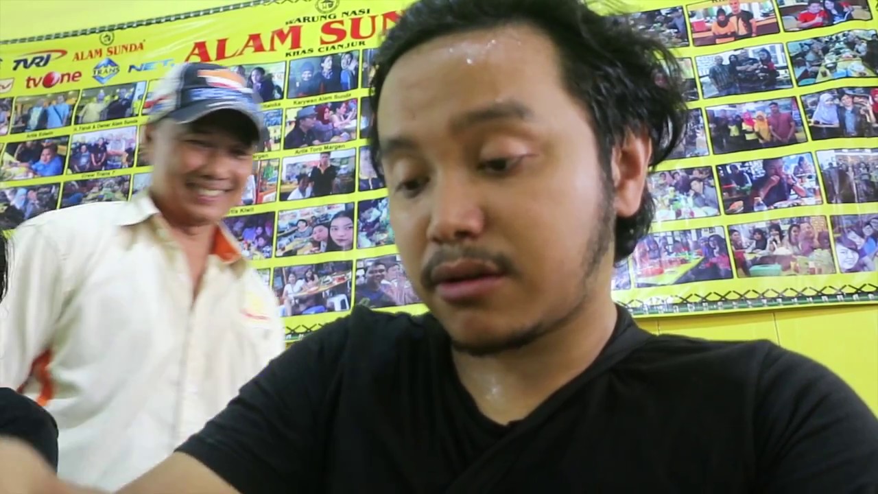 makan siang di Resto Alam Sunda tanah abang 