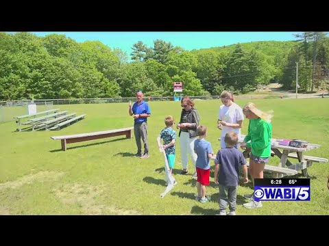 Dedham School Walking Club gets students moving during recess