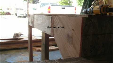 Straight Stringer Landing And Floor Connection - Framing Stairs