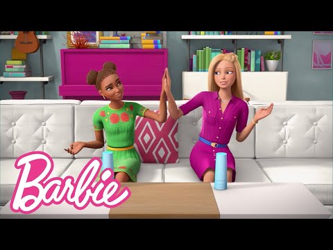 Barbie NO THUMBS CHALLENGE With Nikki Barbie Vlogs