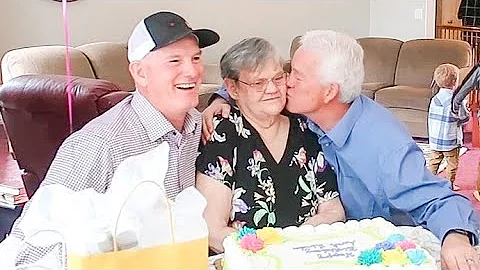 Happy Birthday Aunt Linda! You Are Loved, The Worl...