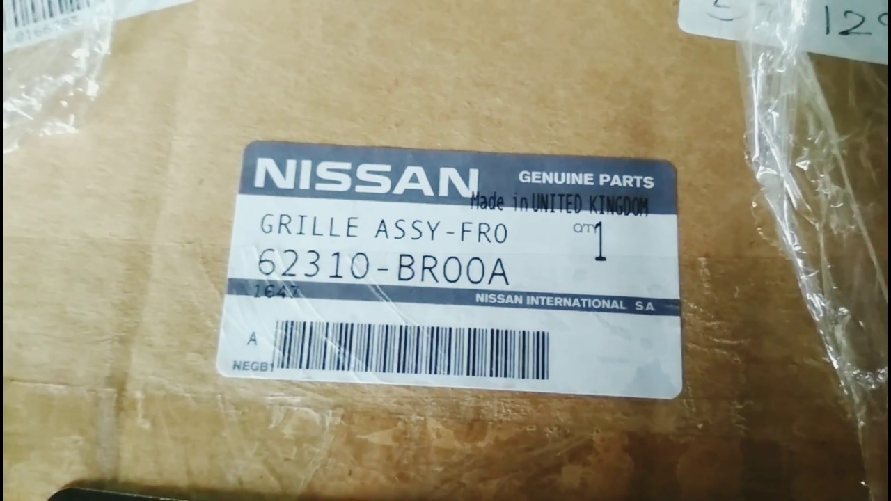 Оригинальная решетка радиатора Nissan Qashqai 62310BR00A