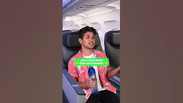¿Qué no beber en el avión?
