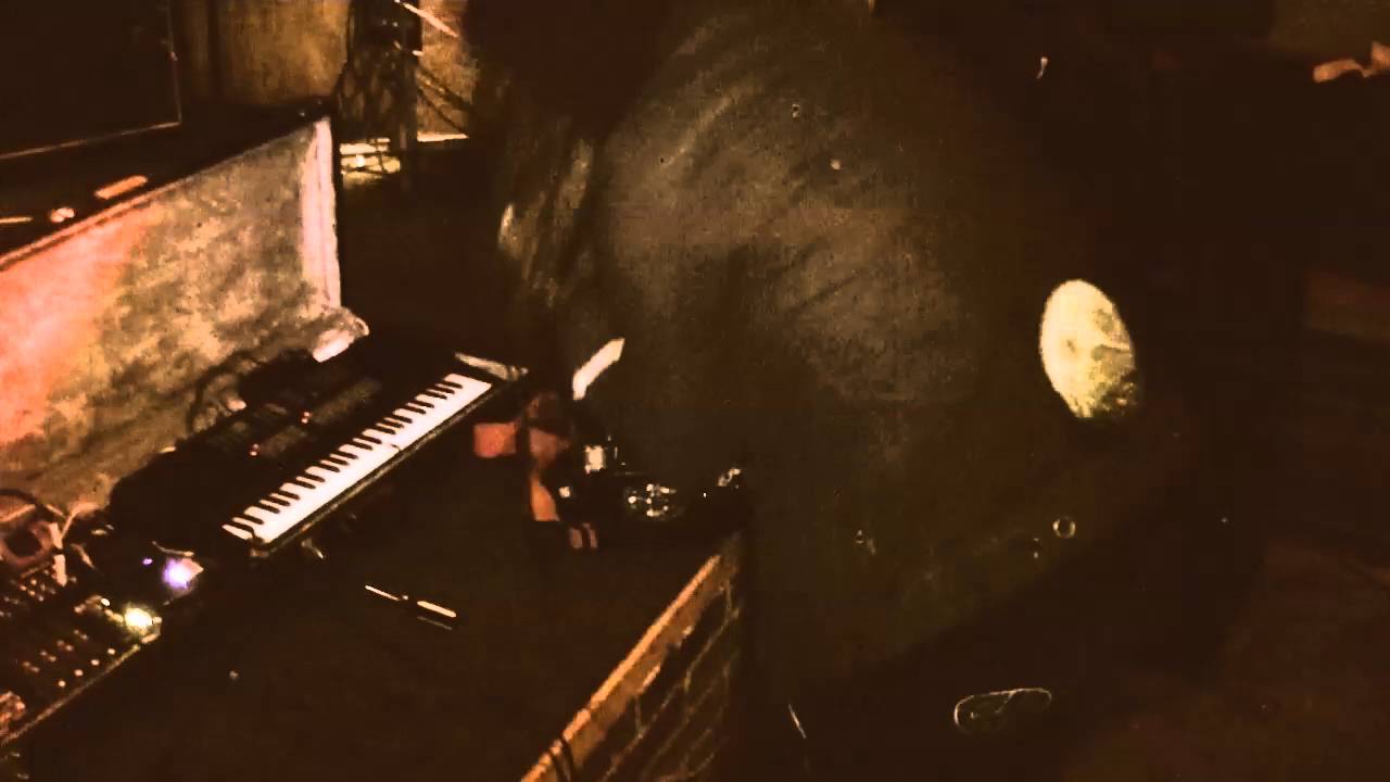 Knifedoutofexistence - Paternal (live) adlı videoyu YouTube'da izle Knifedoutofexistence - Paternal (live) adlı videoyu YouTube'da izle