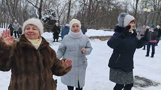 2.12.23г..."КОРОЛЕВА КРАСОТЫ"... В. Палаускас... в Гомельском парке...