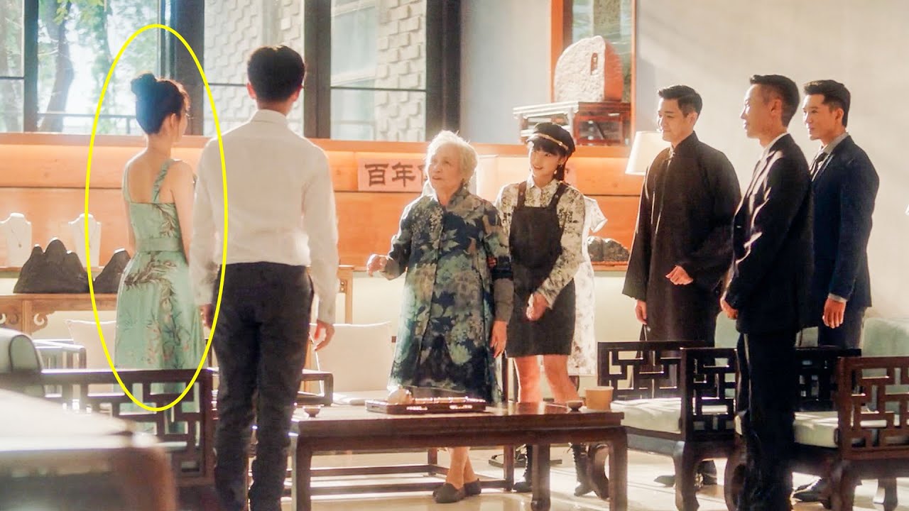 ดีไซเนอร์ระดับโลกจำแฟนซีอีโอได้ทันทีในกลุ่มสาว 100 คน!