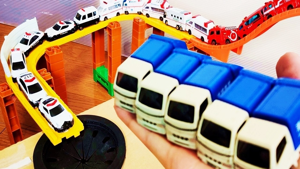 トミカ☆トミカシステムを走ってトミカが箱に入っていく♪ 坂道走行試験! Tomica run Tomica course & enter the BOX!
