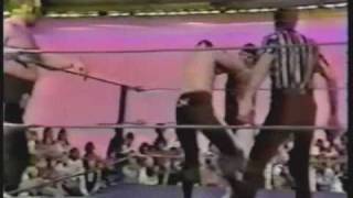 Jerry Lawler, Bill Dundee vs Irish Twins Mike & Pat Kelly (CWA 11-11-78) Classic Memphis Wrestling