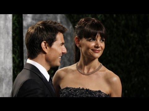Video: Tom Cruise i Katie Holmes Razvod, Prenup je aktiviran?