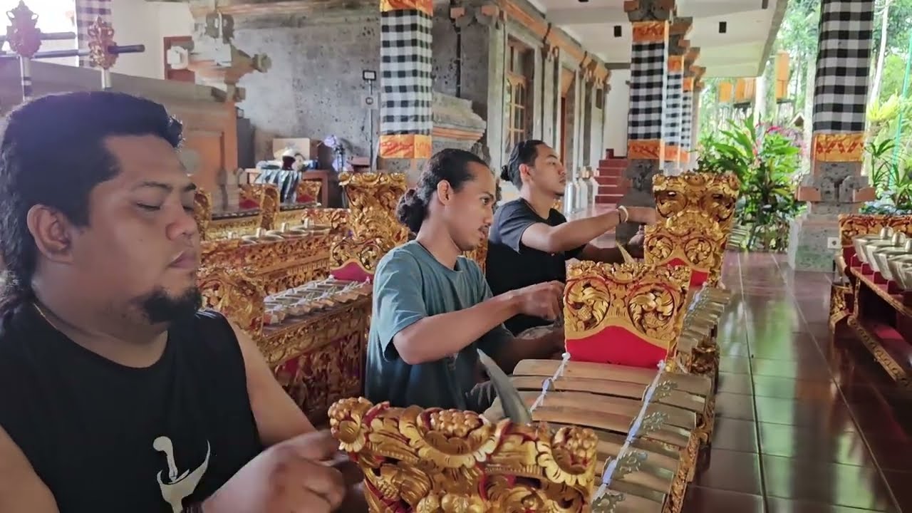 Jalan-Jalan Ke Bali 