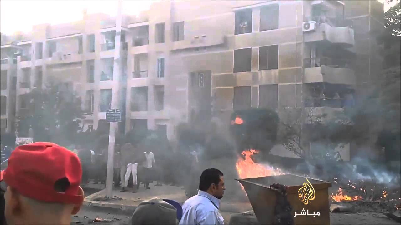 اللحظات الأولى لتفجير سيارة مفخخة بمحيط قسم شرطة #السادس_من_أكتوبر في #مصر