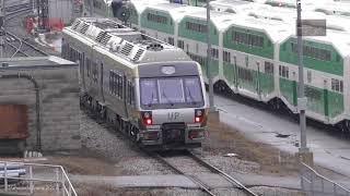 In this video we will see the up express train that connects toronto
pearson airport with city center (union station). on board japanese
dmus nippon ...