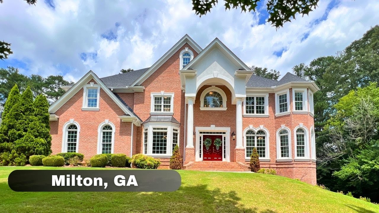 Давайте осмотрим этот безупречный дом с 8 спальнями и 9,5 ванными комнатами, выставленный на прод...