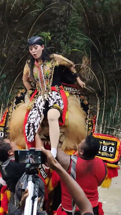 OMG ‼️ JATHIL CANTIK KETAKUTAN NAIK KEPALA REOG