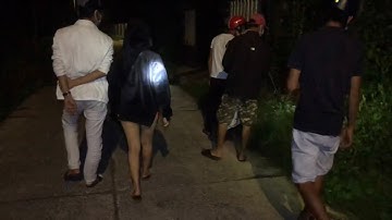 Thú vui rủ nhau đi săn rắn lục đuôi đỏ cực độc