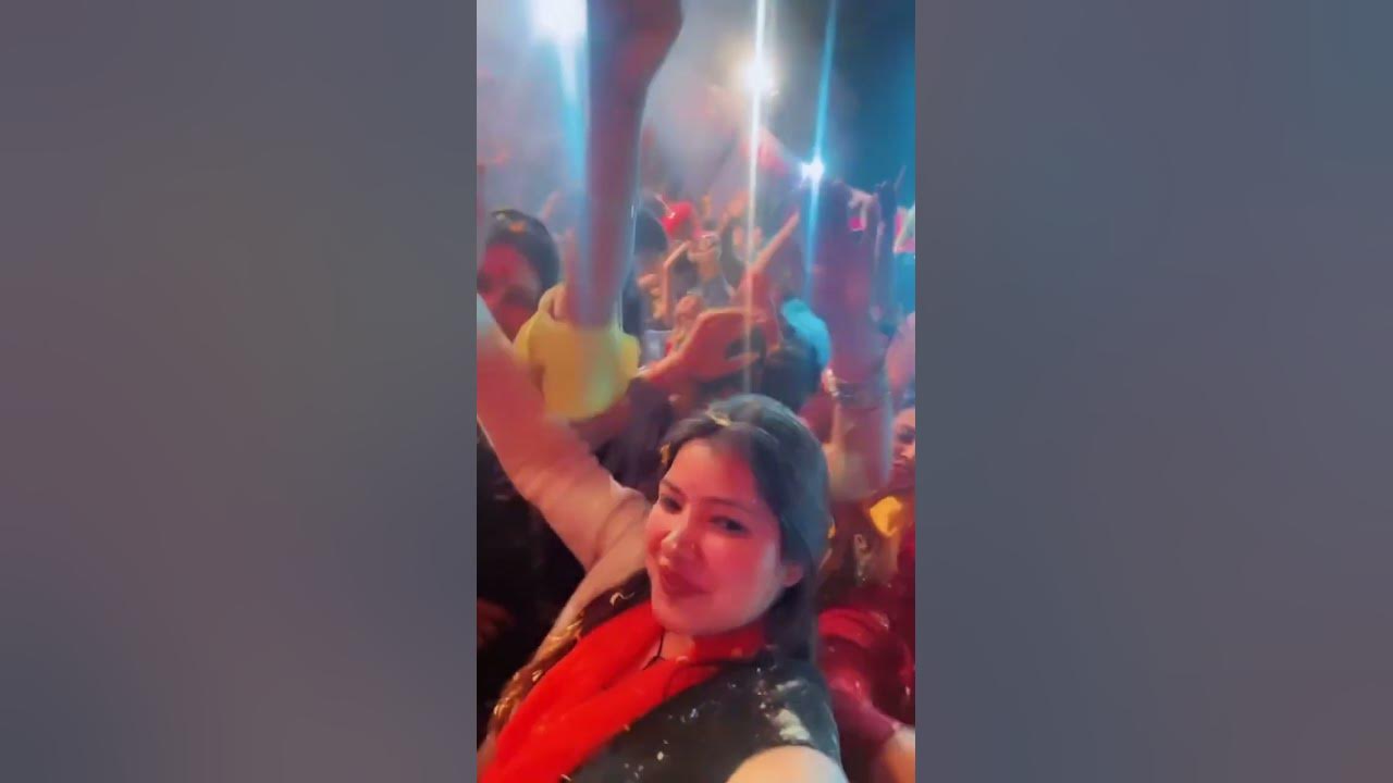 falgun me holi khelungi