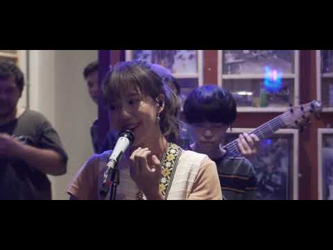 EARTH PATRAVEE - ขอโทษดาว [Live @ Let It Beer]