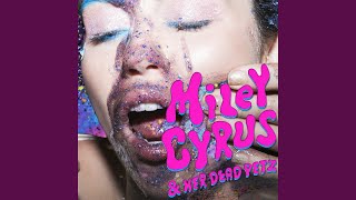 Miniatura de "Miley Cyrus - Fweaky"