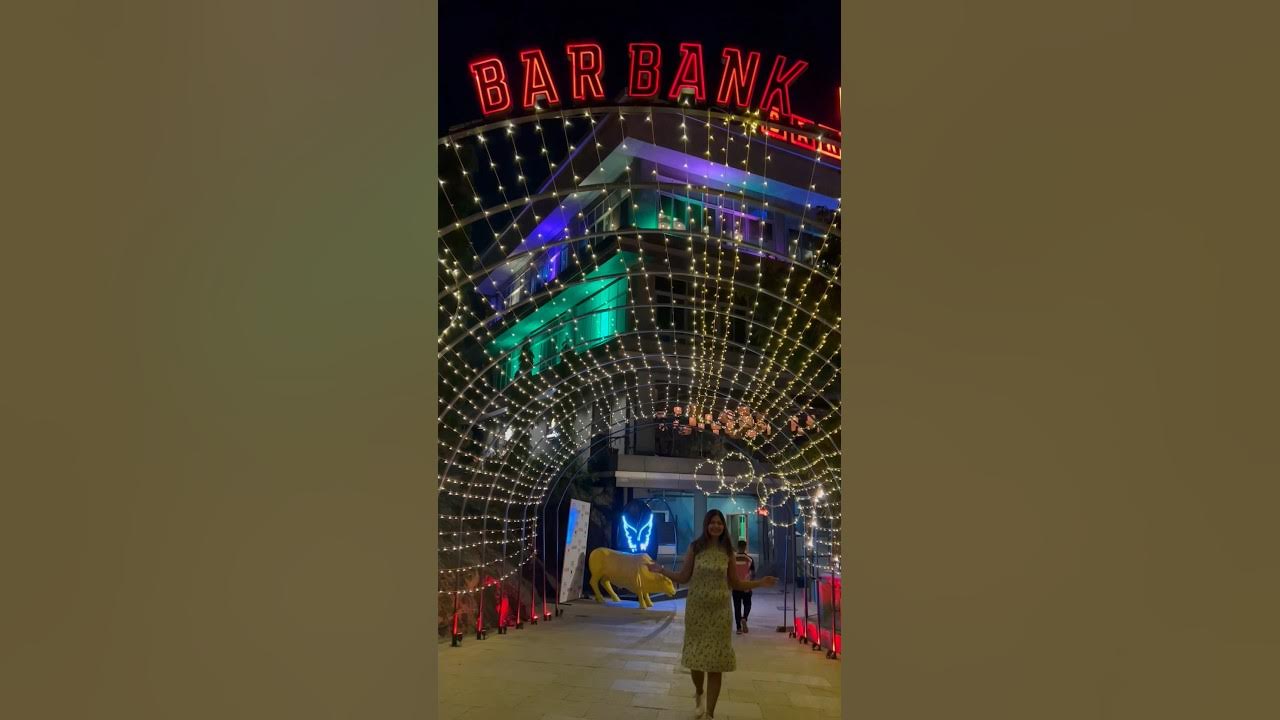 must-visit-bar-bank-powai-concept-of-food-trucks-restaurant-drink