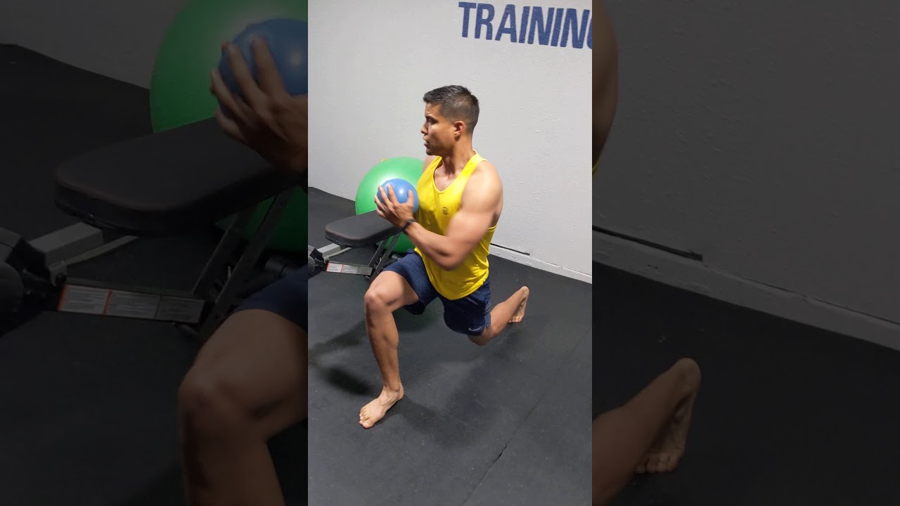 Forward alternating lunge W/medicine ball twist YouTube