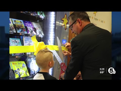Parma elementary school promotes reading and rewards students with new book vending machine
