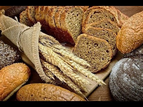 فيديو: ما هي الفيتامينات الموجودة في الخبز الأسود