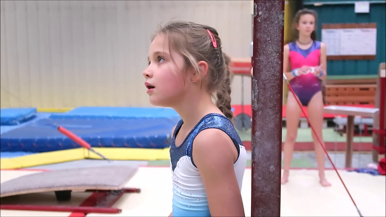 ROSE (7 ans) CHAMPIONNE DÉPARTEMENTALE DE GYMNASTIQUE 