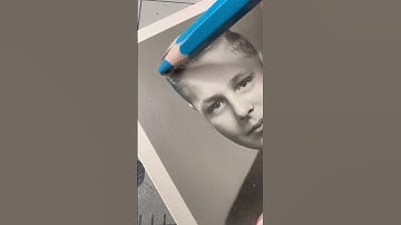 Adding chromatic aberration to a photo. 🖍️ #artprocess #coloredpencils