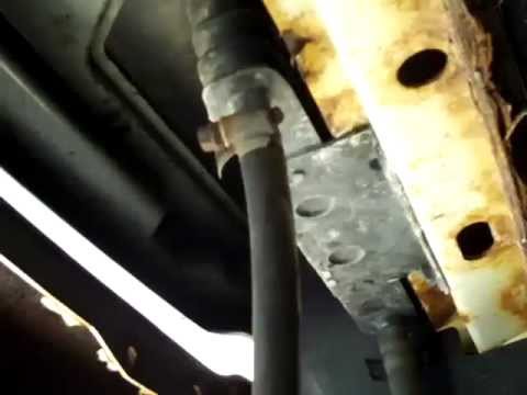 वीडियो: 96 फोर्ड एक्सप्लोरर पर ईंधन फिल्टर कहाँ है?