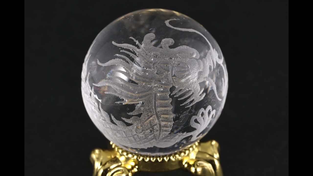 水晶 丸玉 (龍彫) 26mm / Quartz Sphere - YouTube