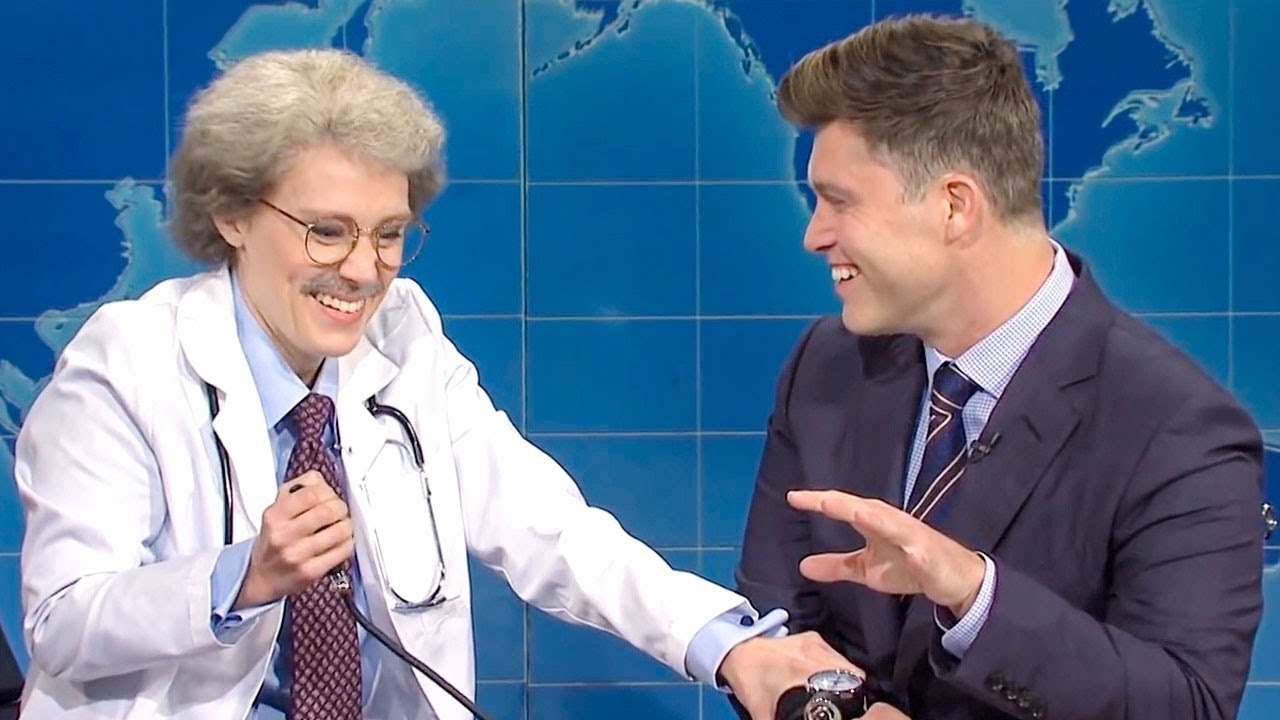 Kate McKinnon Making People Break on SNL - YouTube