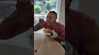 What I realistically eat in a day to stay lean! (2200 calories and 200g protein)