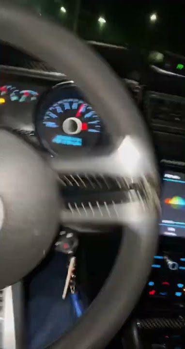 swinging a v6 mustang💀