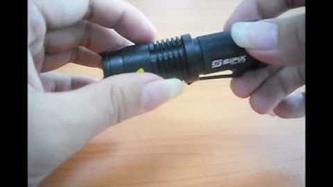 lightake:SIPIK SK68 Cree Q3 3W 80 Lumens AA Zooming LED Flashlight with Clip Black (1.2V-1.4V)