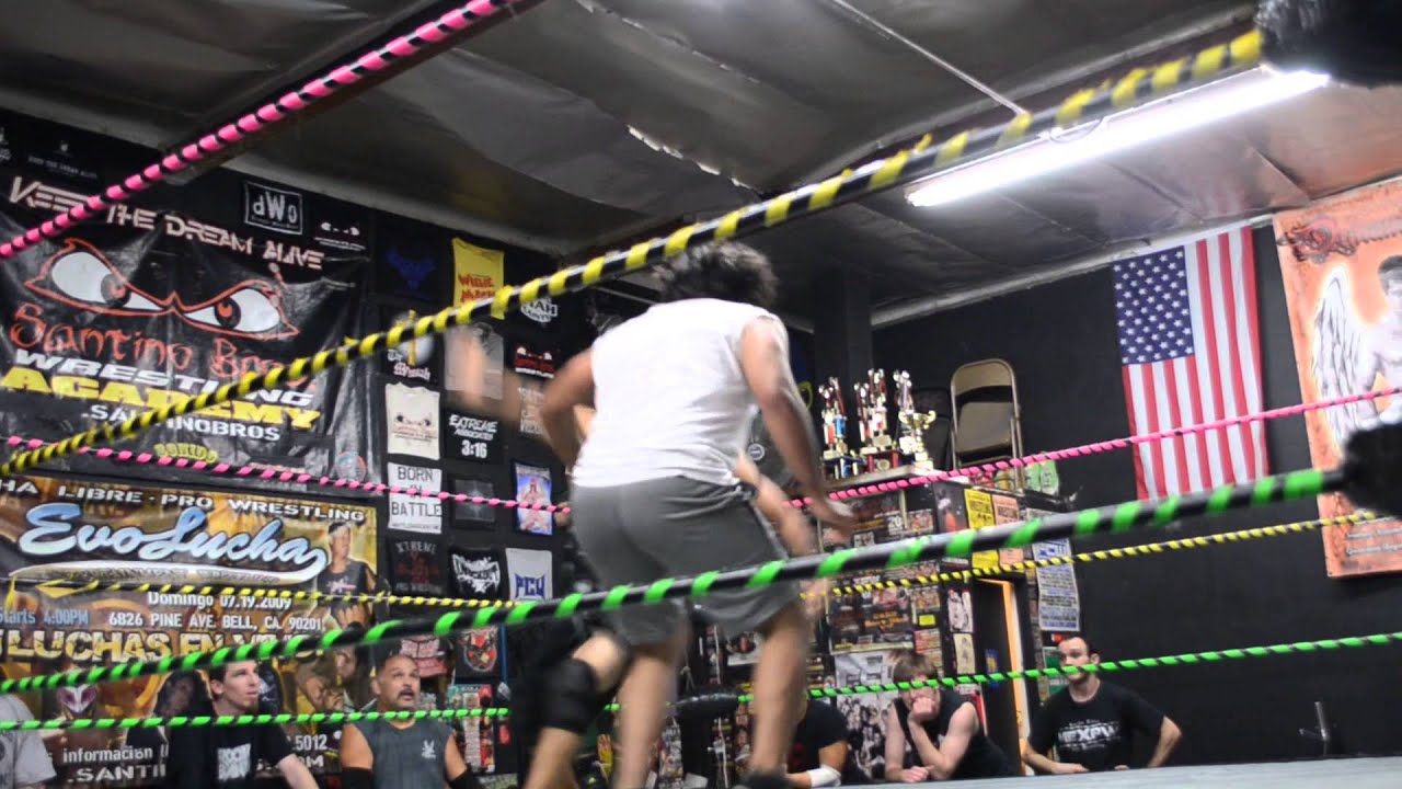 Arm drags at Pro Wrestling School YouTube
