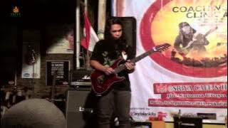Pupun Dudiyawan performing Gondewa on Coaching Clinic #3 at Sriya Cafe Jepara