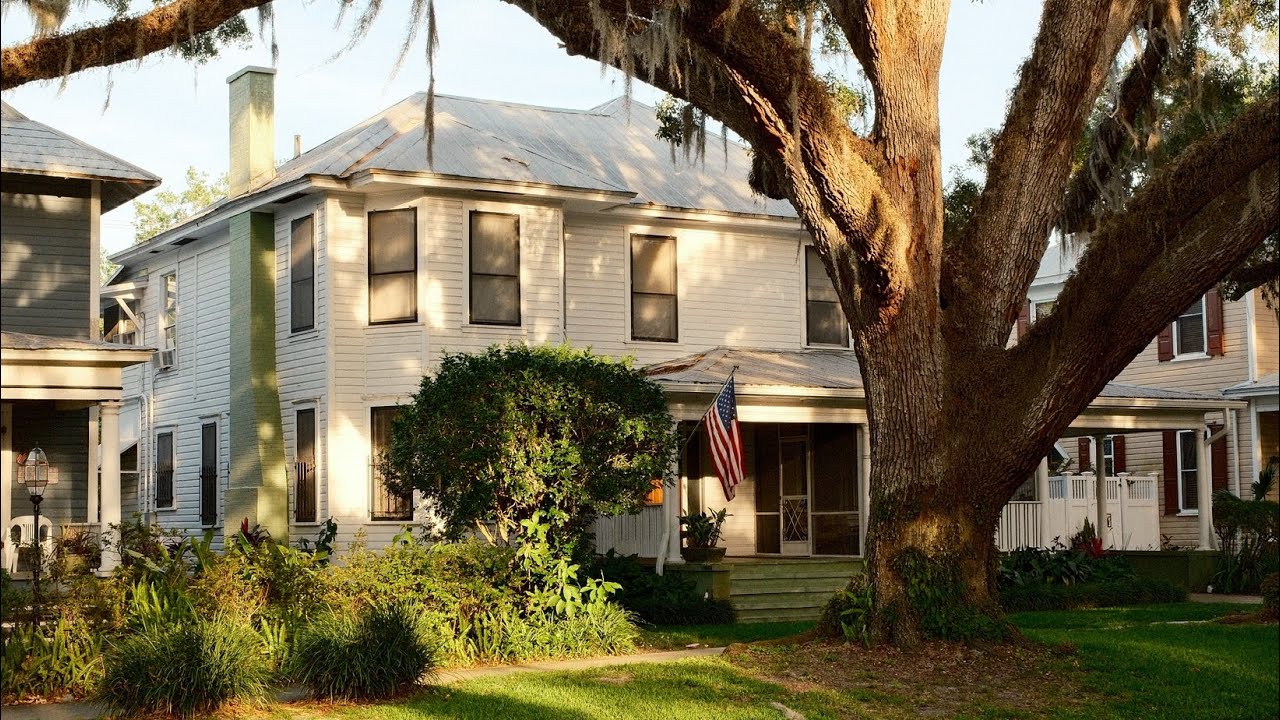 Historic Neighborhood Photowalk X100VI & Pocket 3 - YouTube