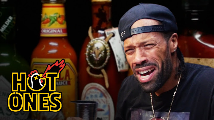 Redman Wilds Out Eating Spicy Wings | Hot Ones