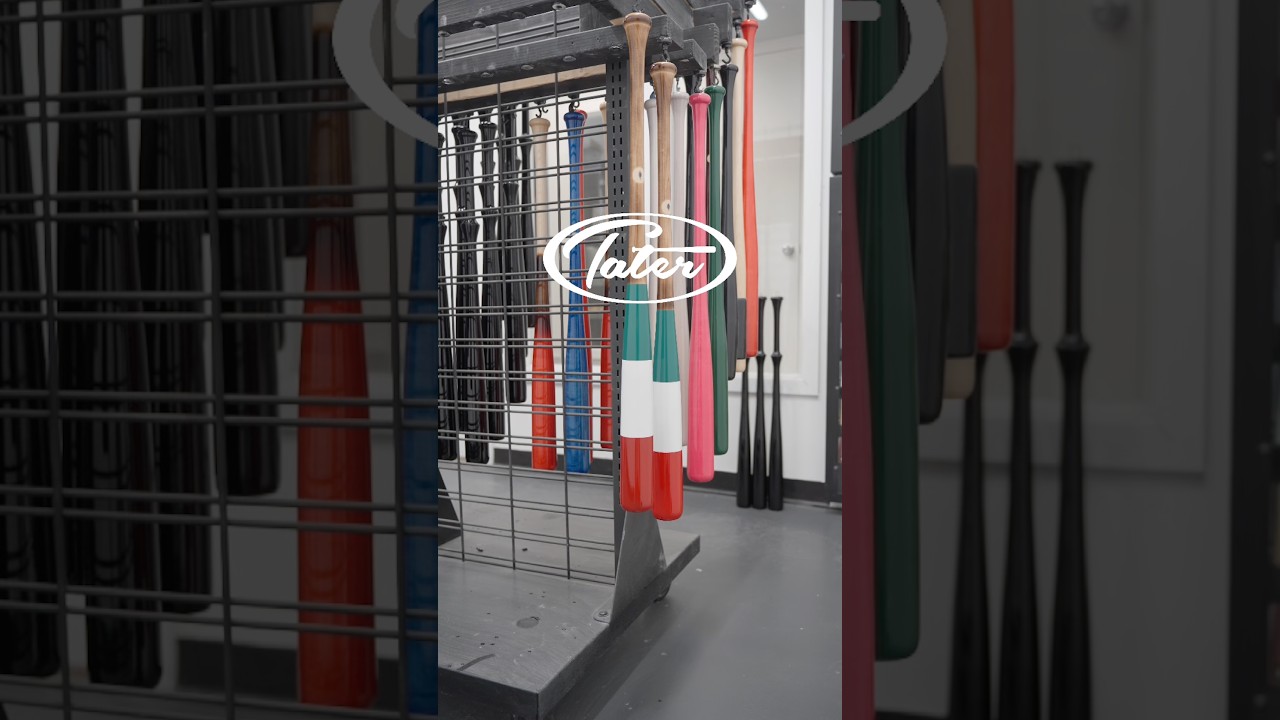 Making a bat that looks like the Italian flag🇮🇹🦍 