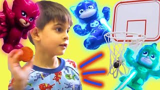 PJ Masks en Español ⚡ Atrapados En La Canasta De Baloncesto 🌟 ¡Nueva Serie! - Dibujos Animados