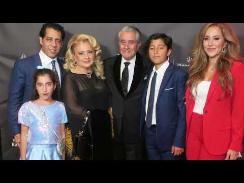 اولین فیلم از بهروز وثوقی در کنار همسر و دخترش لیلی و داماد و نوه هایش نیکا و اشکان در لس آنجلس